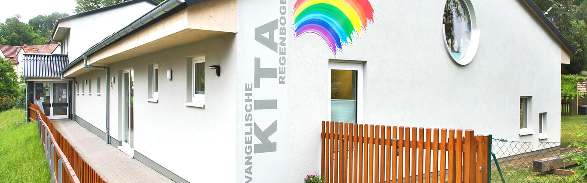 Kindertagesstätte Regenbogen in Bad Arolsen - Mengeringhausen Außenansicht der Kindertagesstätte Regenbogen in Bad Arolsen - Mengeringhausen