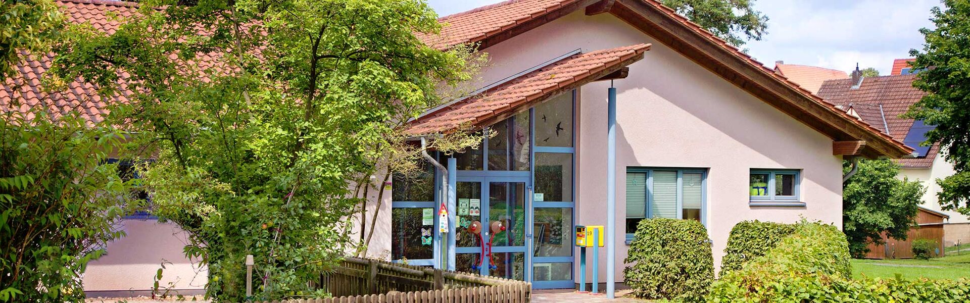 Kindertagesstätte Arche in Bad Arolsen - Mengeringhausen Außenansicht der Kindertagesstätte Arche in Bad Arolsen - Mengeringhausen