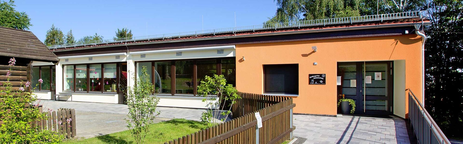 Kindertagesstätte Landau Außenansicht der Kindertagesstätte Landau