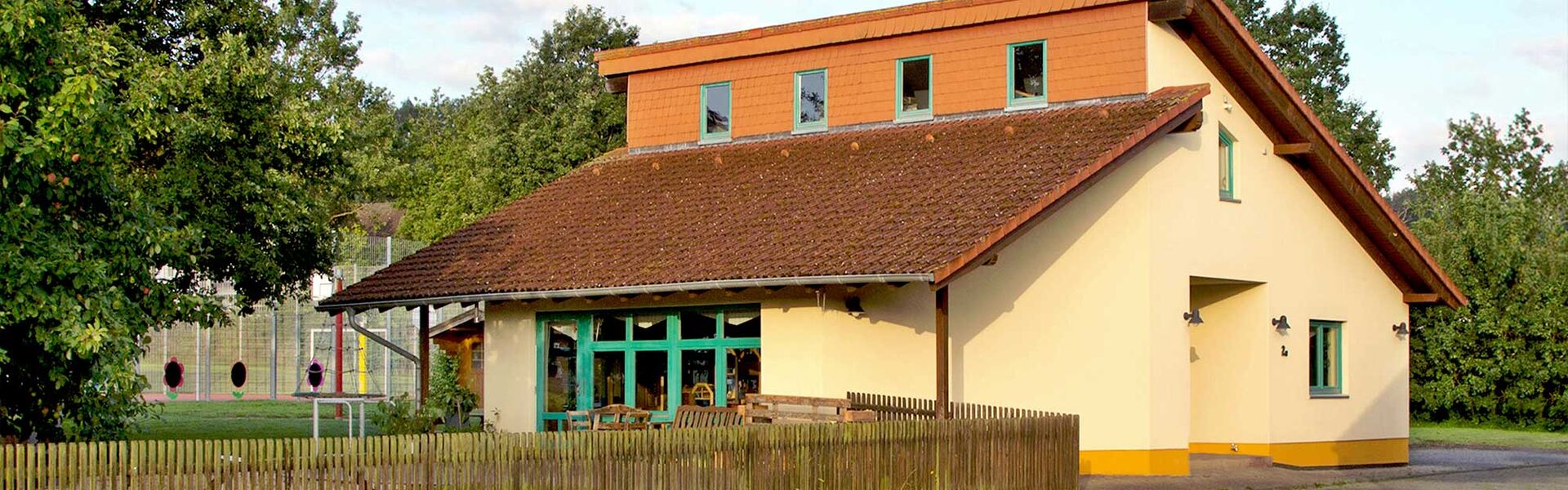 Kindertagesstätte Bad Arolsen - Wetterburg Außenansicht der Kindertagesstätte Bad Arolsen - Wetterburg